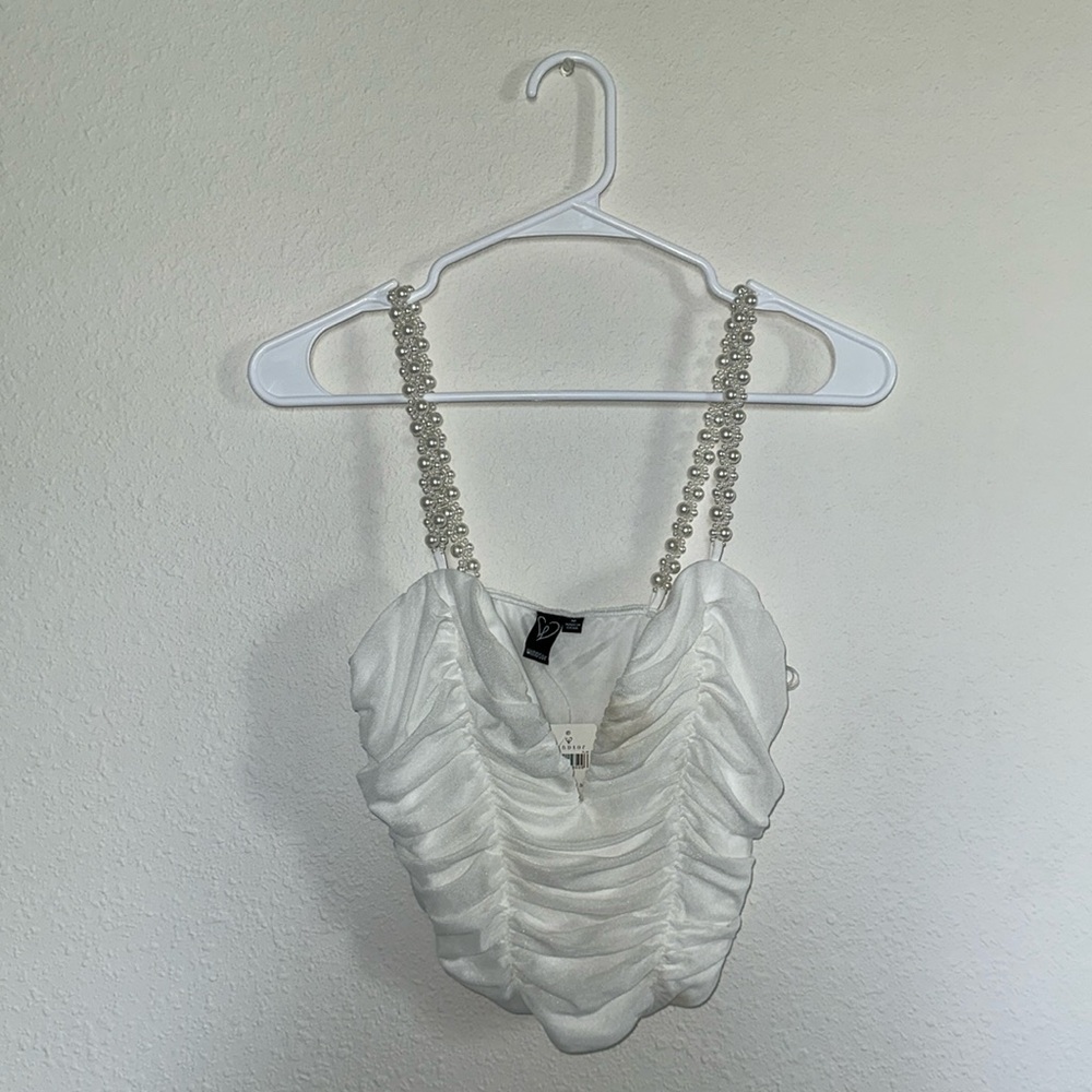 NWT Windsor Pearl sleeve crop top